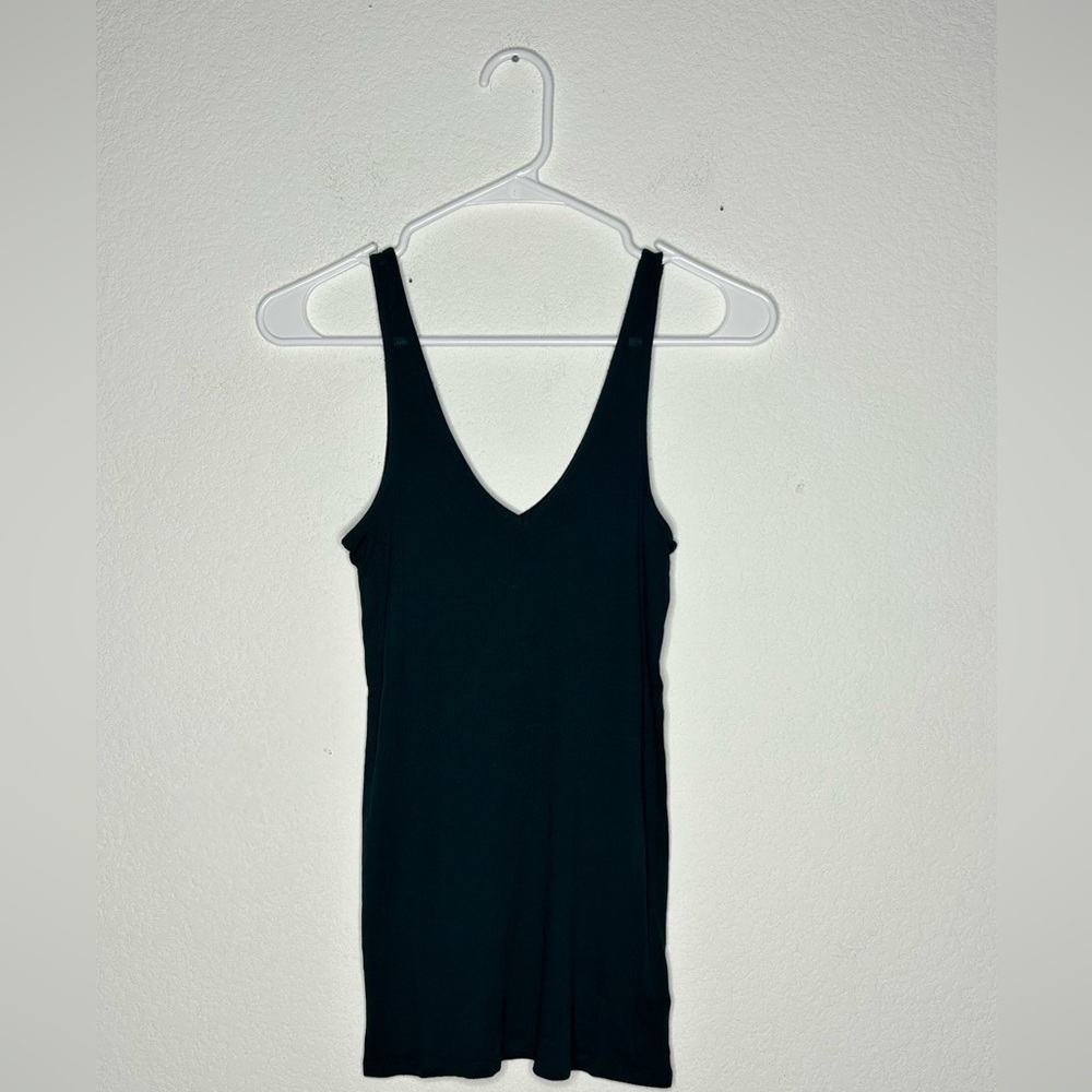 NWT Chaser Ribbed V Neck Gank Top Forest Green Size Small